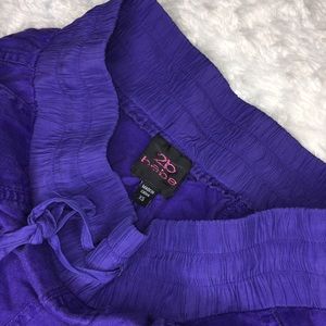 Authentic 2b Bebe PURPLE linen shorts